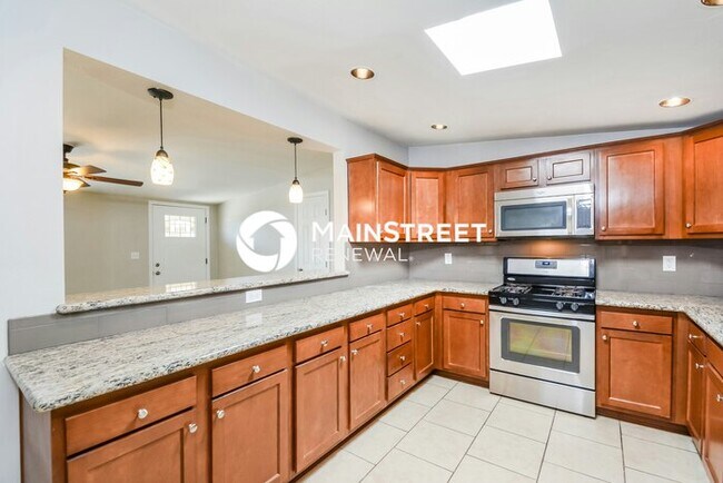 Photo - 3 Bedroom Pet-Friendly Home in TUCSON, AZ with Main Street Renewal