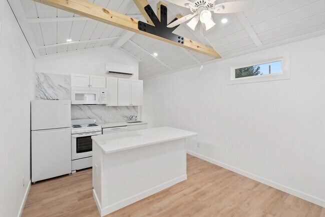 Photo - 720 Pritchett Ln