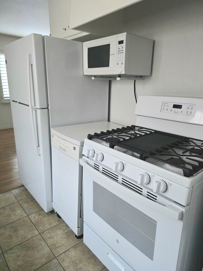 Photo - 1022 E 1st St Unidad 7
