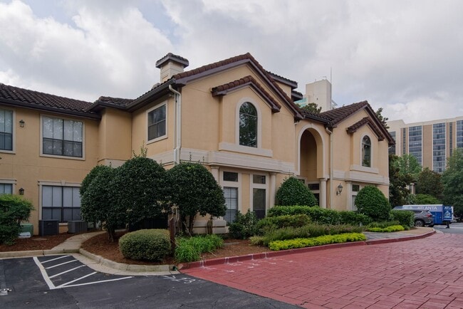 Photo - Brookhaven/Buckhead 2BR Unit 1338