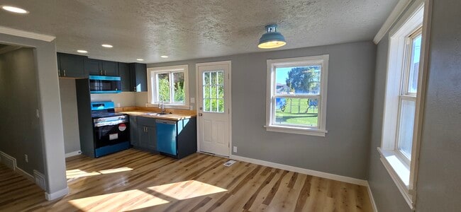 Photo - 351 Washington Ave