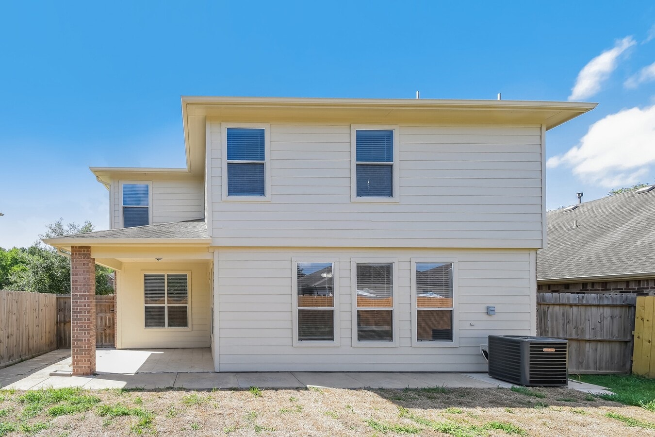 Photo - 1060 Cabot Cove