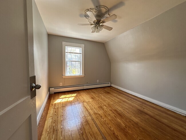 Photo - 135 Nonantum St Unit 3