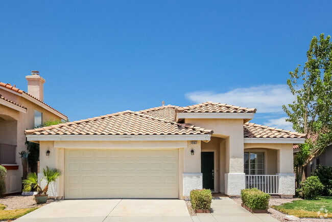 Building Photo - 4102 W Cactus Rd Rental