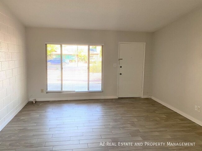 Photo - 7035 E Wilshire Dr Unit 4