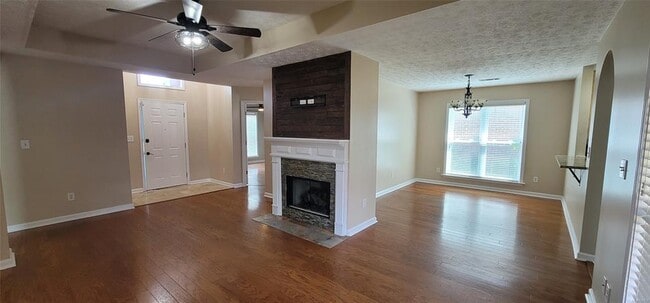 Photo - 4716 Harvest Way