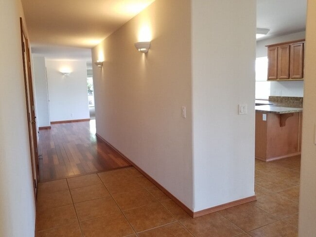 Photo - 2015 Seaton Ct SE