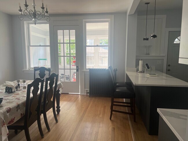 Photo - 4814 N Ridgeway Ave Unit #1