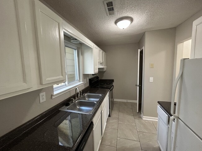 Photo - 413 Oakland Rd