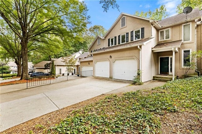 Photo - 302 S River Farm Dr