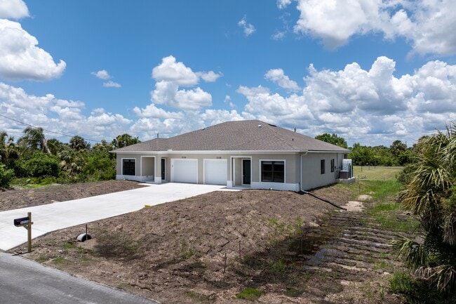 Photo - 12138 Tetzel Ave Unidad 12138