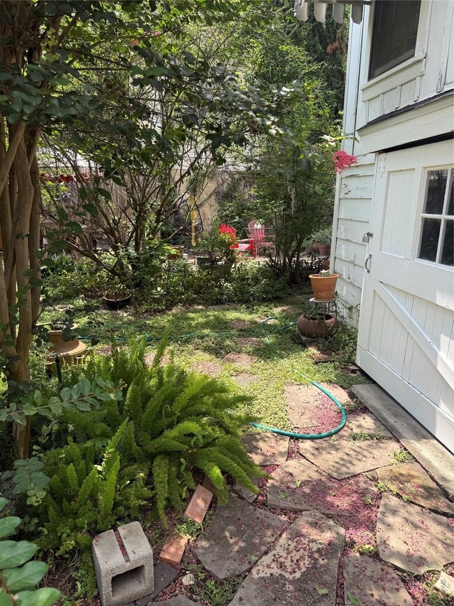 Photo - 1634 Branard St