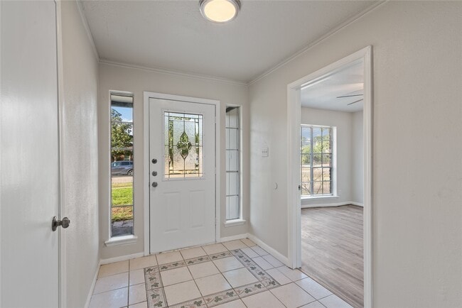 Photo - 22115 Fincastle Dr