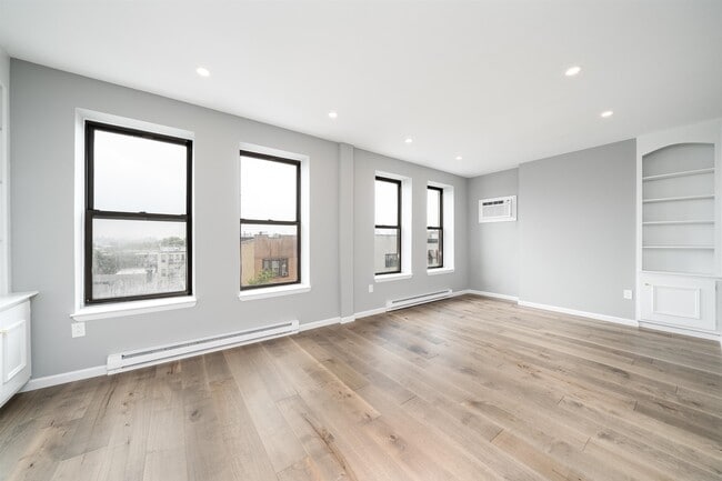 Building Photo - 415-417-417 Central Ave Unit 4F