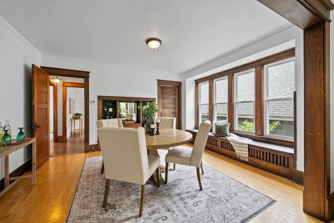 Upper Dining - 2856 N Frederick Ave Unit 2856
