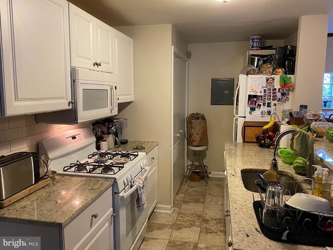 Photo - 443 Fairmount Ave Unit A