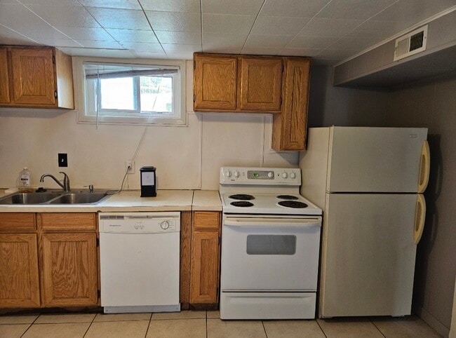 Photo - 1717 E Woodside Dr