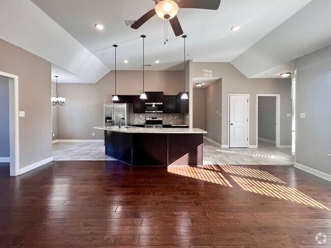 Building Photo - GlenCrossing8883 Unit 1 Rental