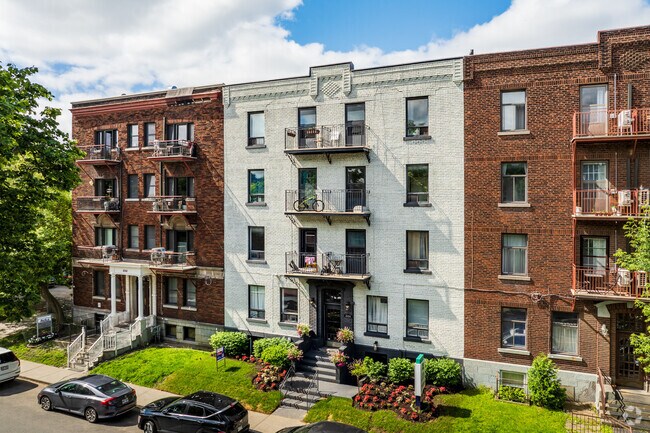 Photo - 2054 Claremont