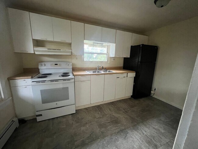 Photo - 49 S Front St Unit 2