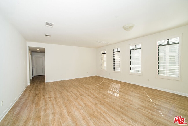 Photo - 5625 Crescent Park W Condo Unit 219