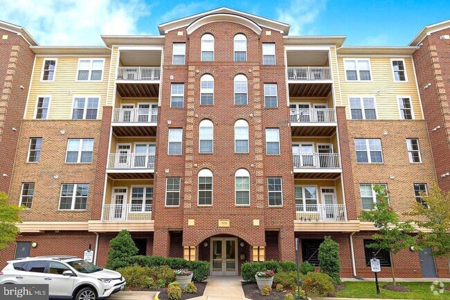 Building Photo - 13722 Neil Armstrong Ave Unit 402 Rental