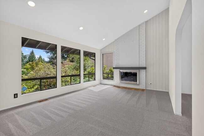 Photo - Mid-Century Gem with Hot Tub, Large Deck, and Bonus Rooms in Issaquah – 4 Bed, 3 Bath, 2,940 Sq Ft