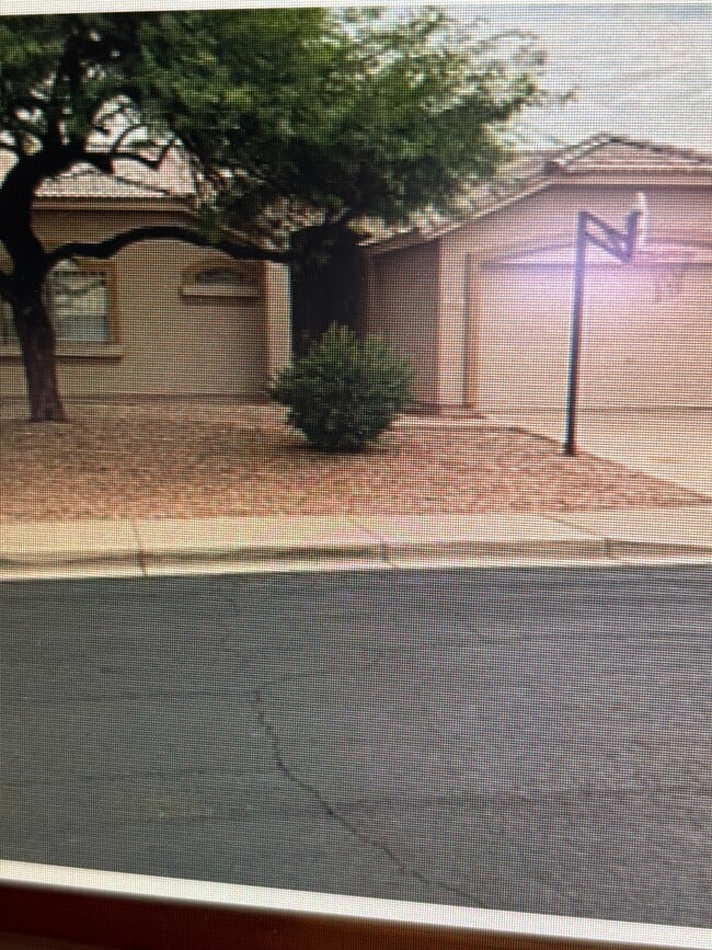 Building Photo - 1925 N Ashland