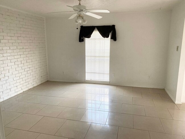 Photo - 7449 Cook Rd Unidad True