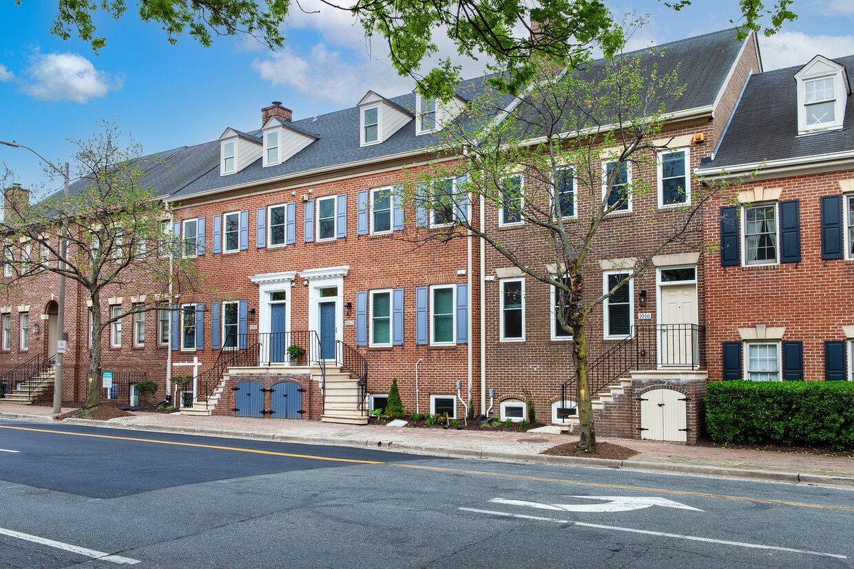 Photo - 1016 Duke St (Alexandria, VA)