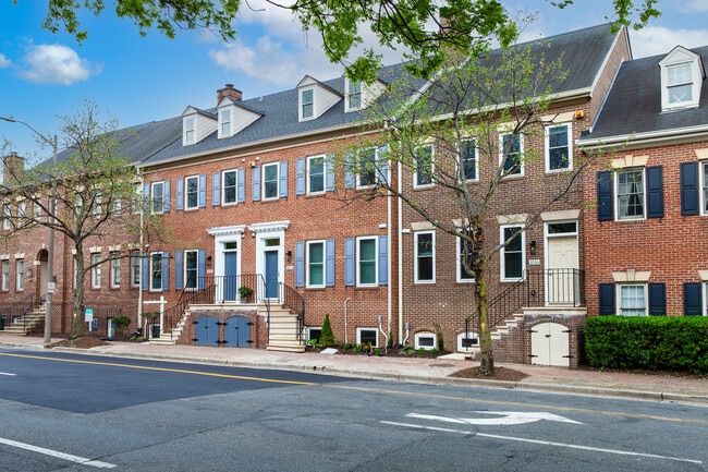 Photo - 1016 Duke St Townhome