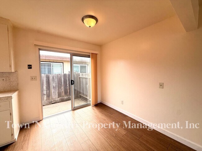 Photo - 239 W Alvin Dr Unit B