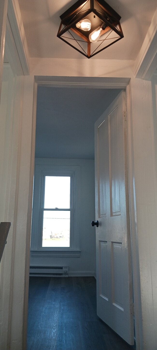 Building Photo - 86 N Blettner Ave