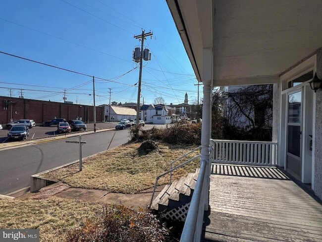 Photo - 314 West St