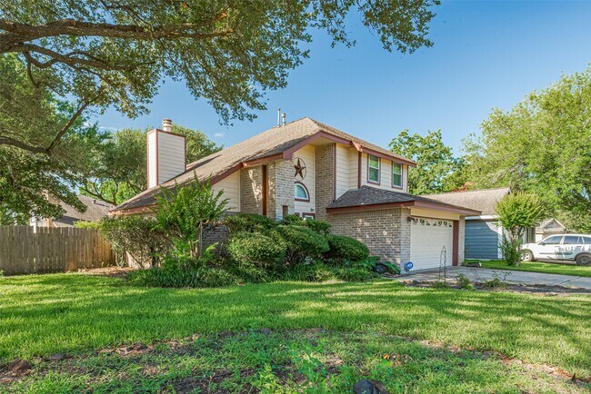 15803 Locust Grove Dr