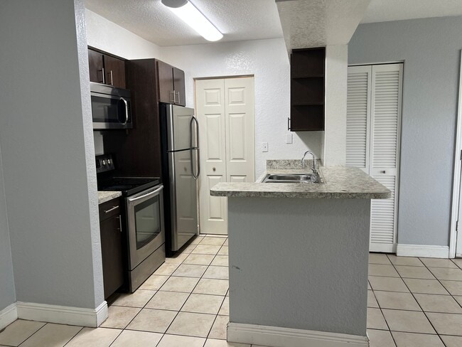 Photo - Pompano 2 Bedroom in Pretty Gated Community