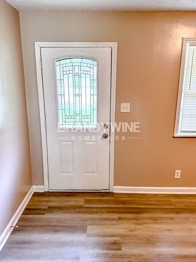 Photo - MOVE IN SPECIAL - MOVE IN BY AUG 14TH AND ...