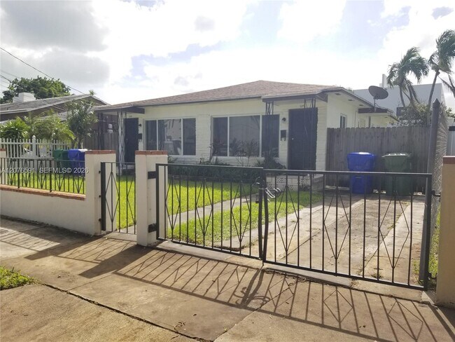 Photo - 1240 SW 22nd Terrace Unit 1