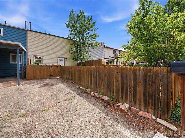 Photo - 1622 Longbow Ct