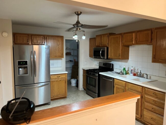 Photo - 1006 Butternut Ln