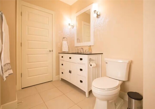 Photo - 212 SE A St Unit 13