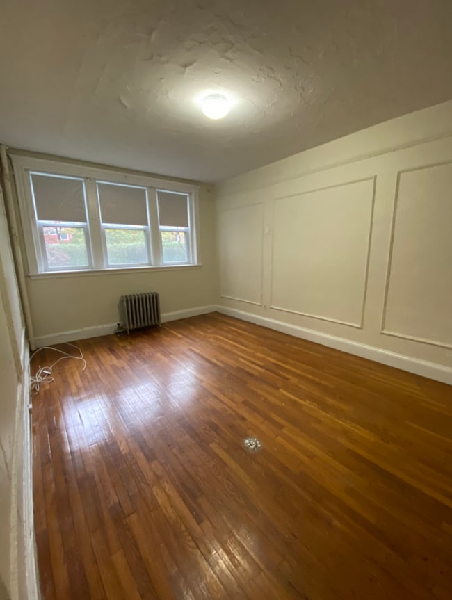 77 Chiswick Rd
