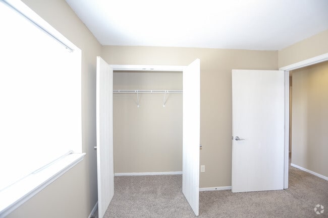 4x2 bedroom B