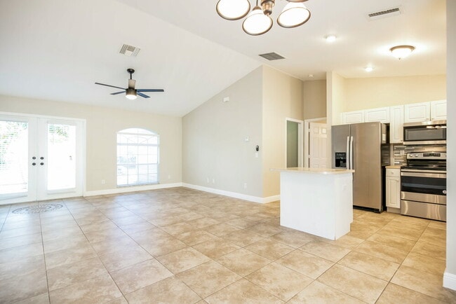 Photo - 1729 SW 23rd St