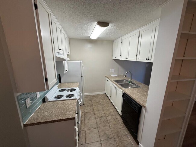 Photo - 2408 Longview St Unit 108