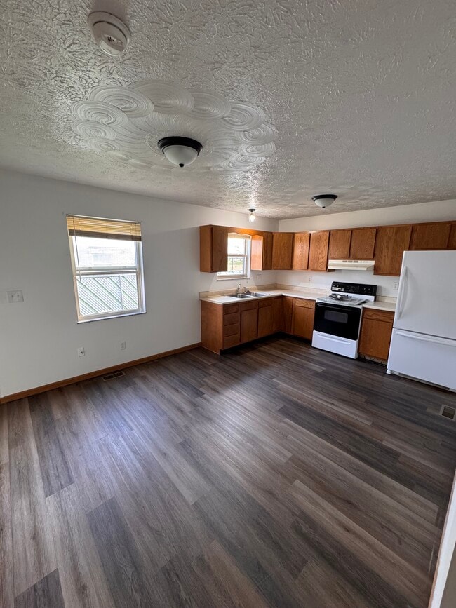 Photo - 230 Township Road 1110