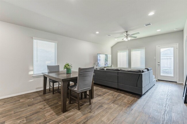 Photo - 23135 Barrington Bluff Trail