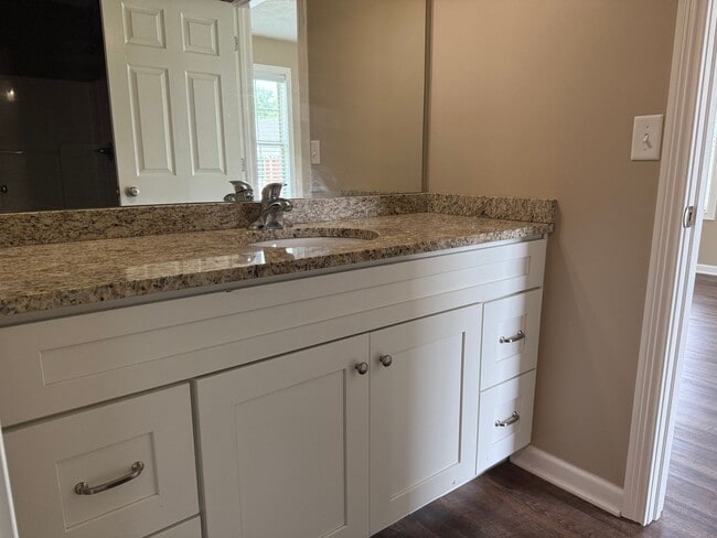 Photo - 201 Cherry Way Unit B