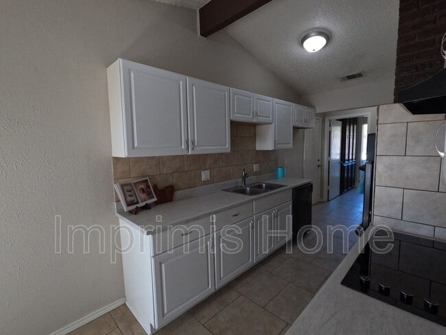 Photo - 430 Ridgewood Dr