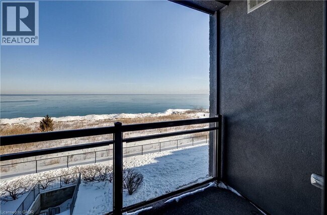 Photo - 35 Southshore Cres Unit 303